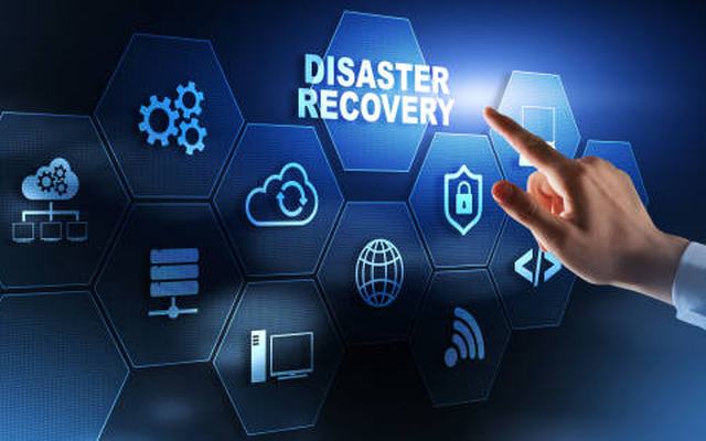 Disaster recovery and business continuity concept